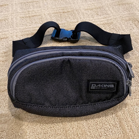 Dakine Canvas hip waist fanny bum bag - Picture 1 of 6